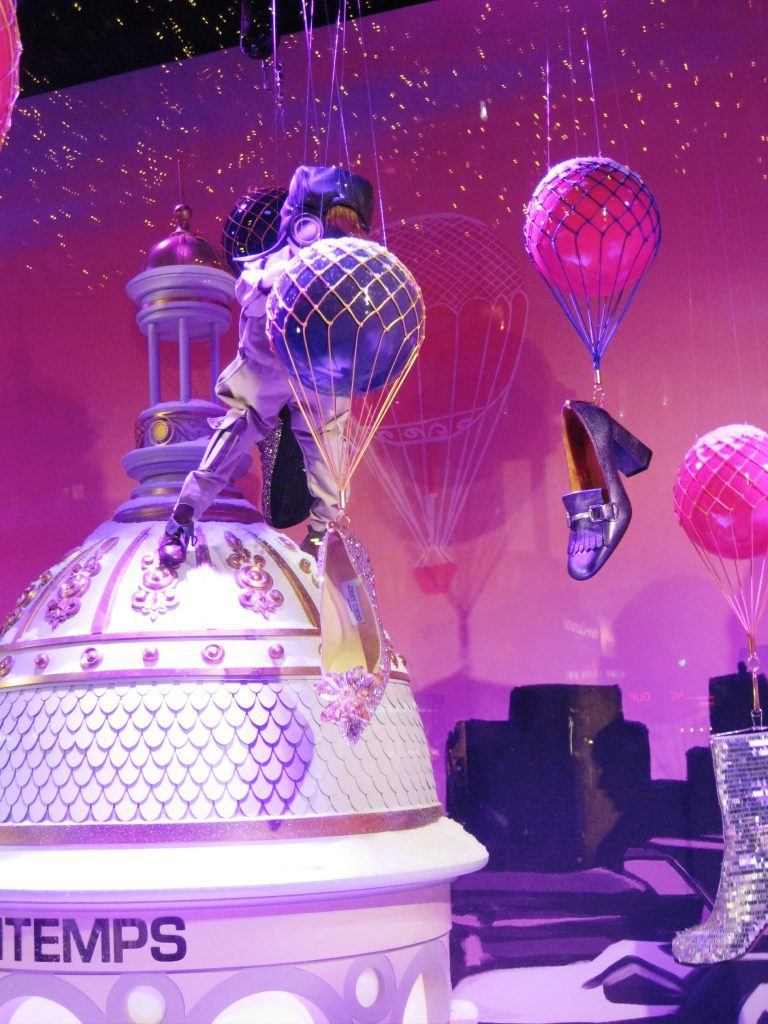 Le Printemps window display. Photo by Caroline Banks