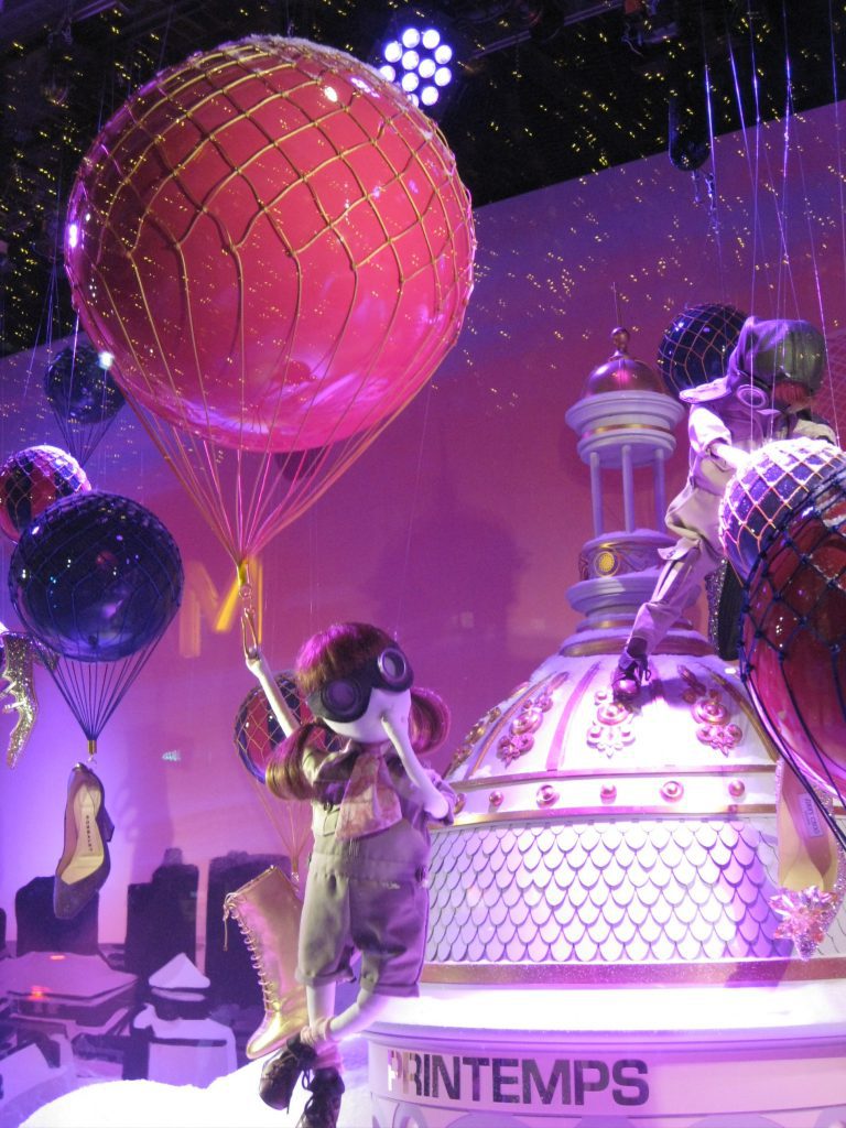 Le Printemps window display. Photo by Caroline Banks