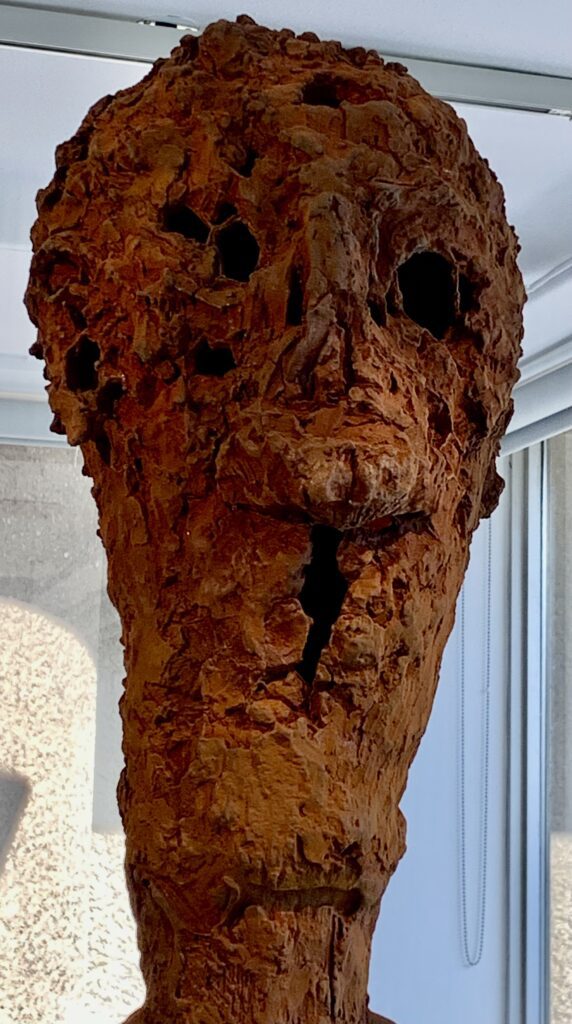 Huma Bhabha. Encounters: Giacometti at The Barbican. Photo by Caroline Banks.
