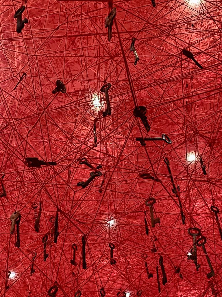 Chiharu Shiota: Threads of Life. Hayward Gallery. Photo by Caroline Banks.