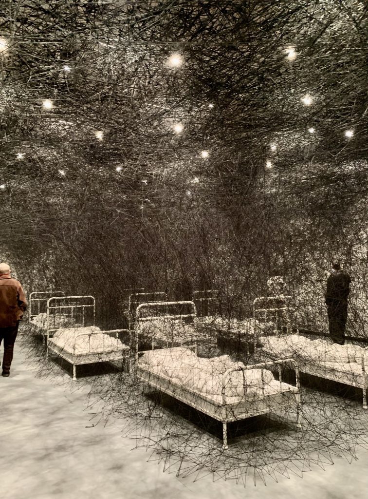 Chiharu Shiota: Threads of Life. Hayward Gallery. Photo by Caroline Banks.