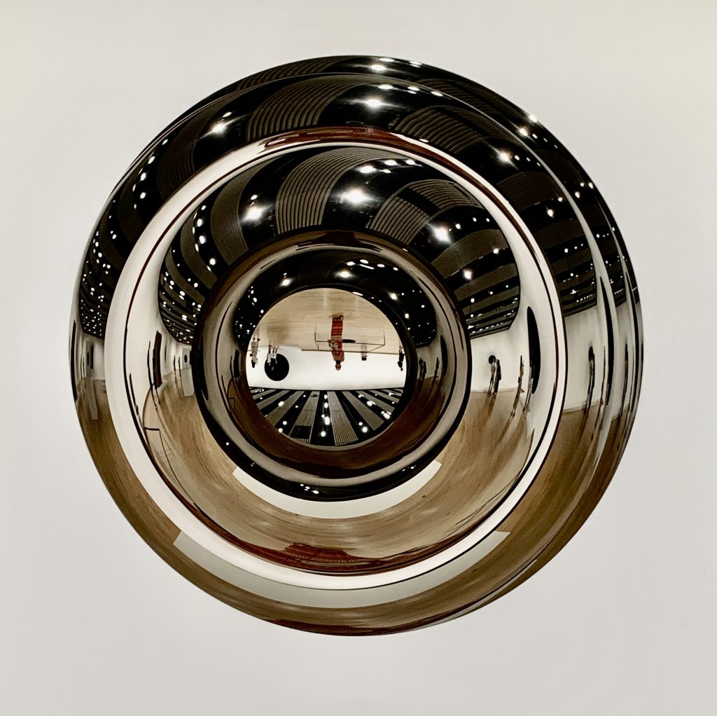 Anish Kapoor at Hayward Gallery. Photo by Caroline Banks